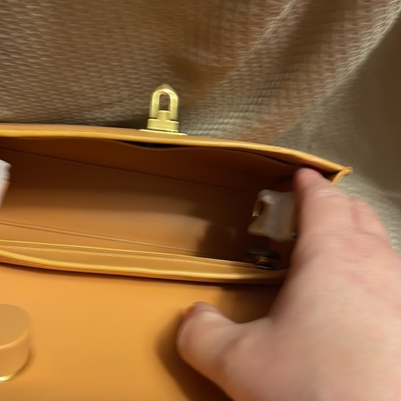 Charles&Keith shoulder bag yellow - Picture 7 of 7